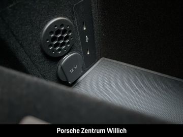 Car image 35