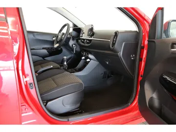 Car image 24