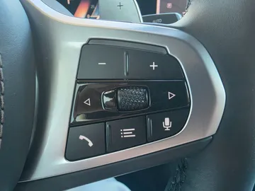 Car image 35