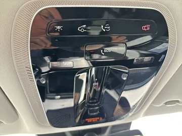 Car image 34