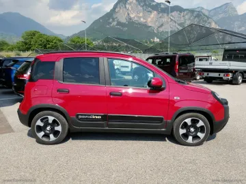 Car image 5