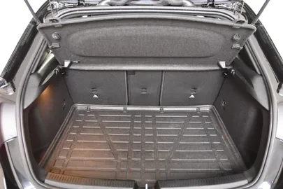 Car image 33