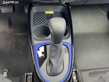 Car image 13