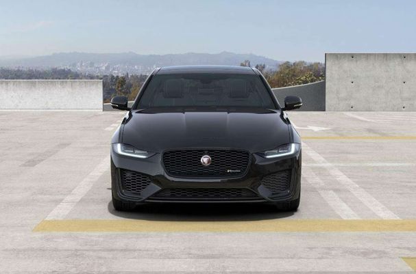 Jaguar XE Black 150 kW image number 19