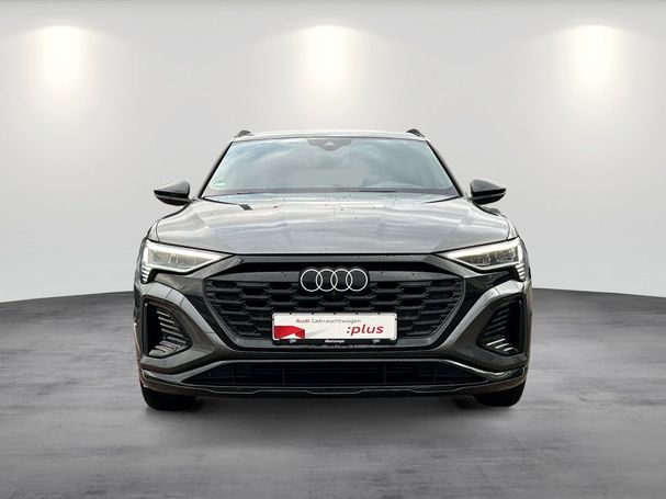 Audi Q8 55 quattro e-tron S-line 300 kW image number 3