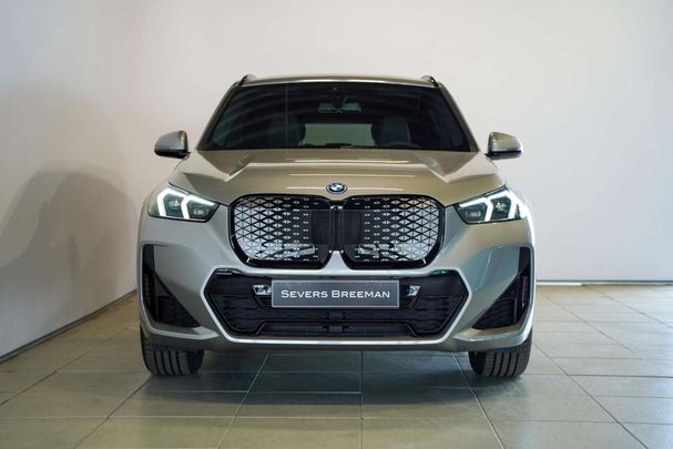 BMW iX1 xDrive30 M Sport 230 kW image number 8