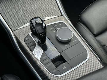 Car image 35