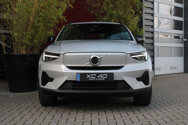 Volvo XC40 Single Motor Extended Range Plus 185 kW image number 8