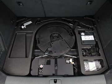 Car image 37