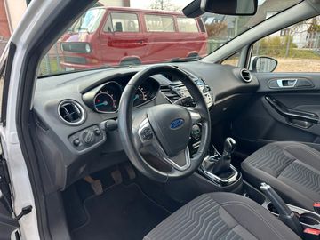 Car image 10