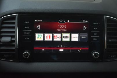 Car image 12