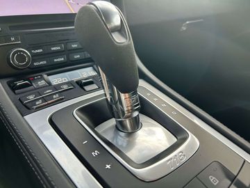 Car image 30