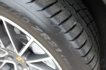 Car image 34