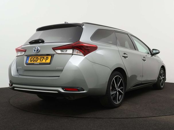 Toyota Auris Touring Sports 1.8 Hybrid 100 kW image number 2