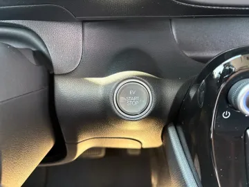 Car image 29