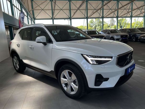 Volvo XC40 B4 Core DKG 145 kW image number 27