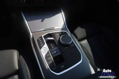 Car image 47