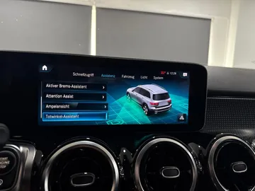 Car image 36