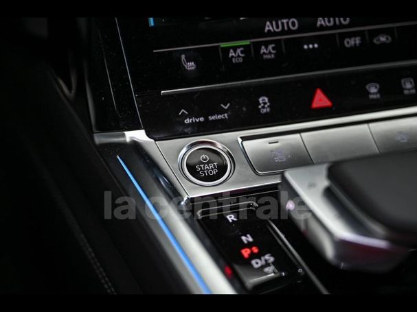 Audi Q8 50 quattro e-tron S-line 300 kW image number 10