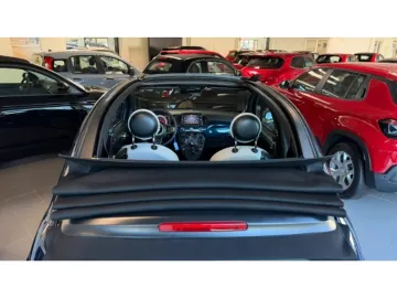 Car image 17