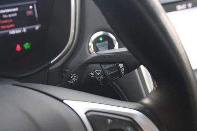 Car image 33