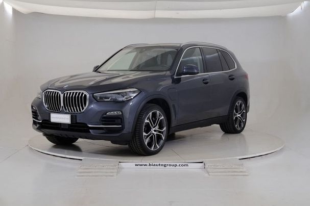 BMW X5 45e xDrive 290 kW image number 1