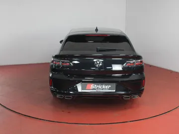 Car image 40