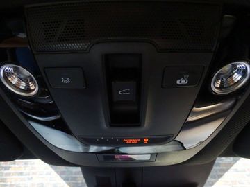 Car image 38