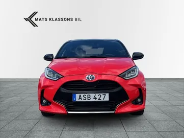 Car image 3