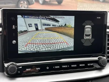 Car image 25
