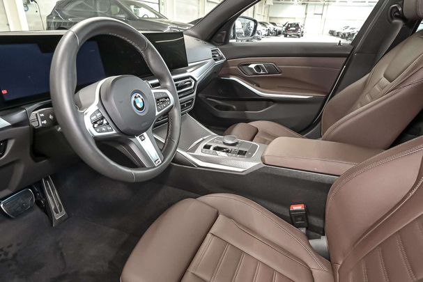 BMW 320 Touring e 150 kW image number 4