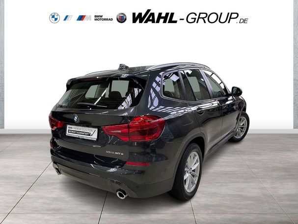 BMW X3 xDrive30e Advantage 215 kW image number 3