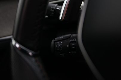 Car image 36