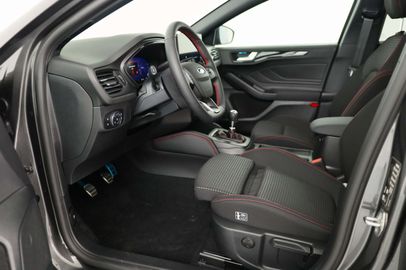 Car image 31