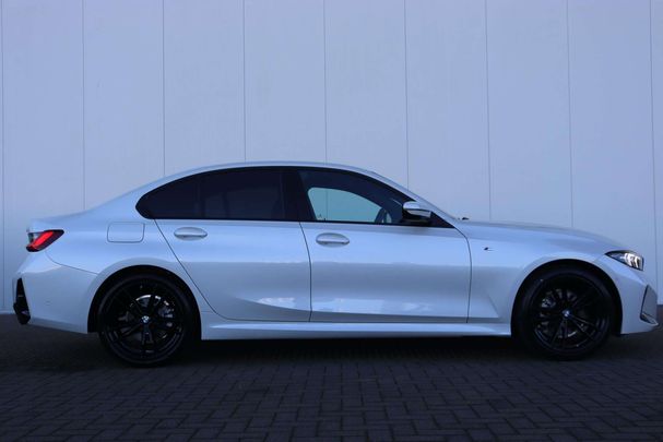 BMW 320i 135 kW image number 3