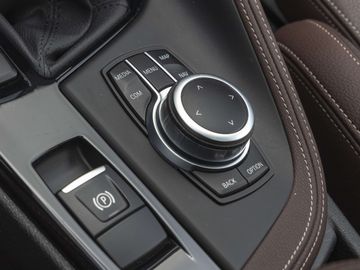 Car image 37