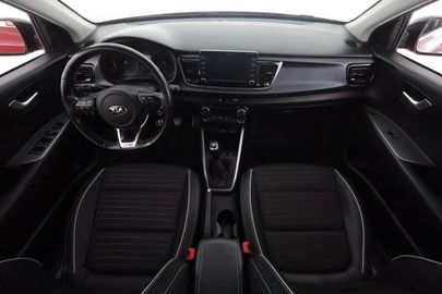 Car image 13