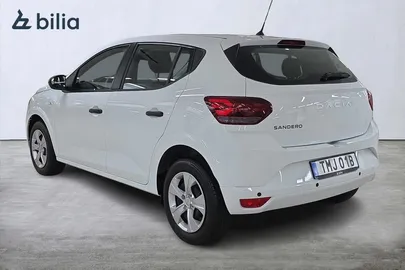Car image 3
