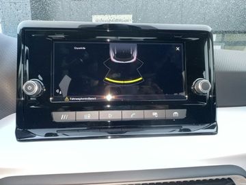 Car image 30