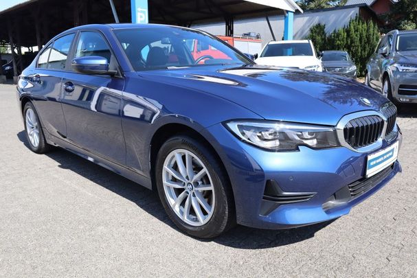 BMW 320 e Advantage 150 kW image number 2