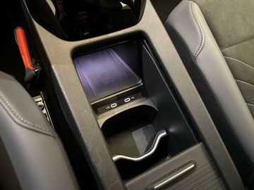 Car image 36