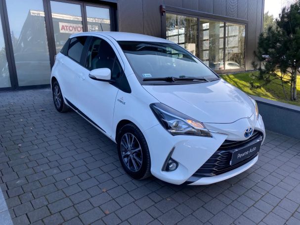 Toyota Yaris Hybrid 74 kW image number 2