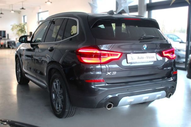 BMW X3 xDrive20i xLine 135 kW image number 8