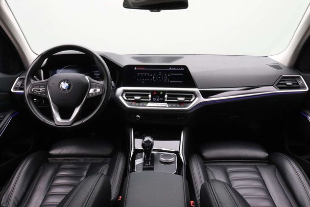 BMW 320d Touring 140 kW image number 3