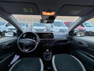 Car image 11