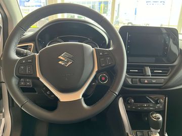 Car image 10