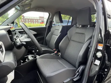 Car image 28