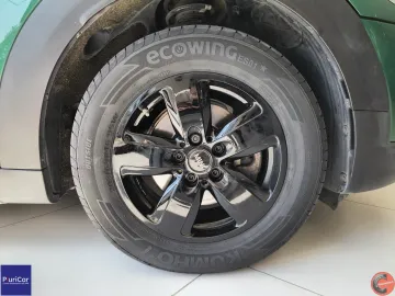 Car image 46