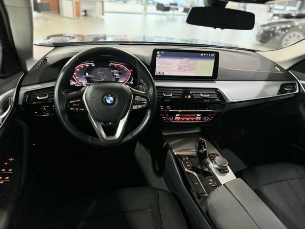 BMW 520d Touring 140 kW image number 37