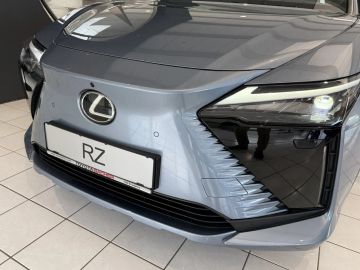 Car image 28